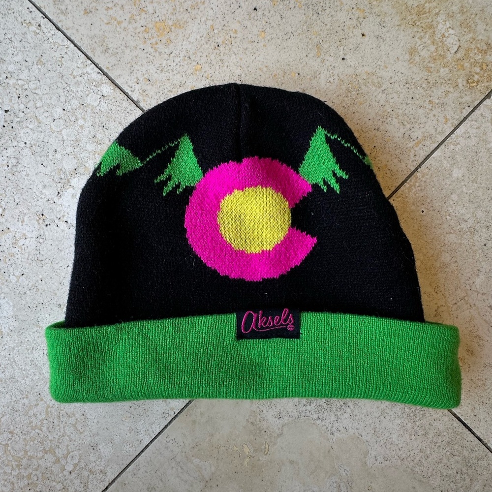 Aksels Men's Black Pink Green Yellow Colorado Beanie